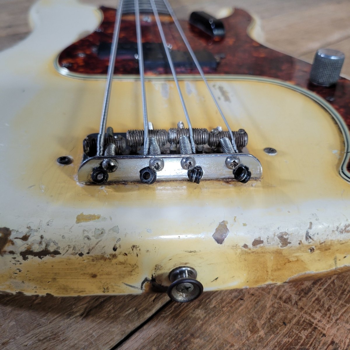 Fender 1964 Precision Bass Olympic White Very Good Pre - CBS - Mahar's Vintage Guitars