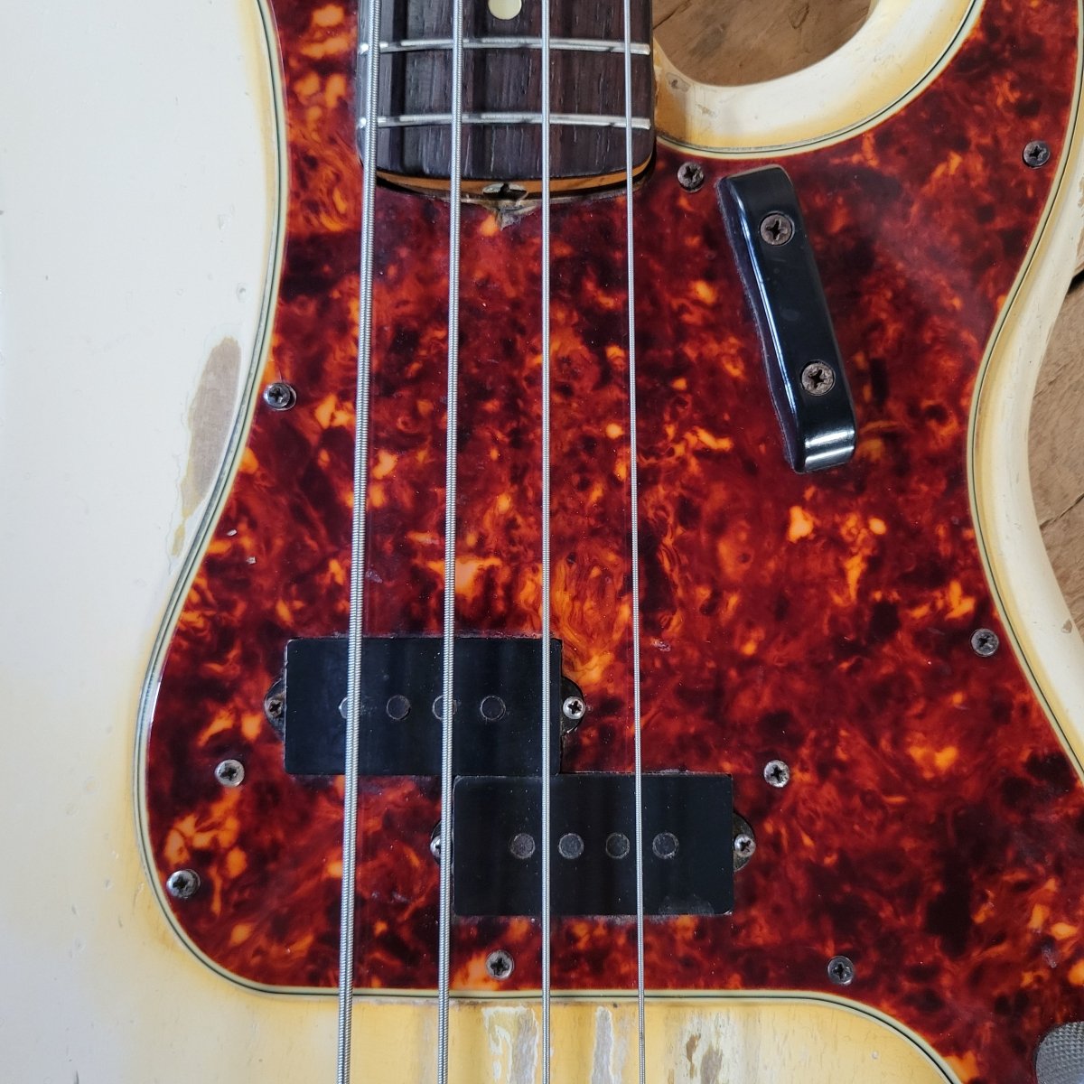 Fender 1964 Precision Bass Olympic White Very Good Pre - CBS - Mahar's Vintage Guitars