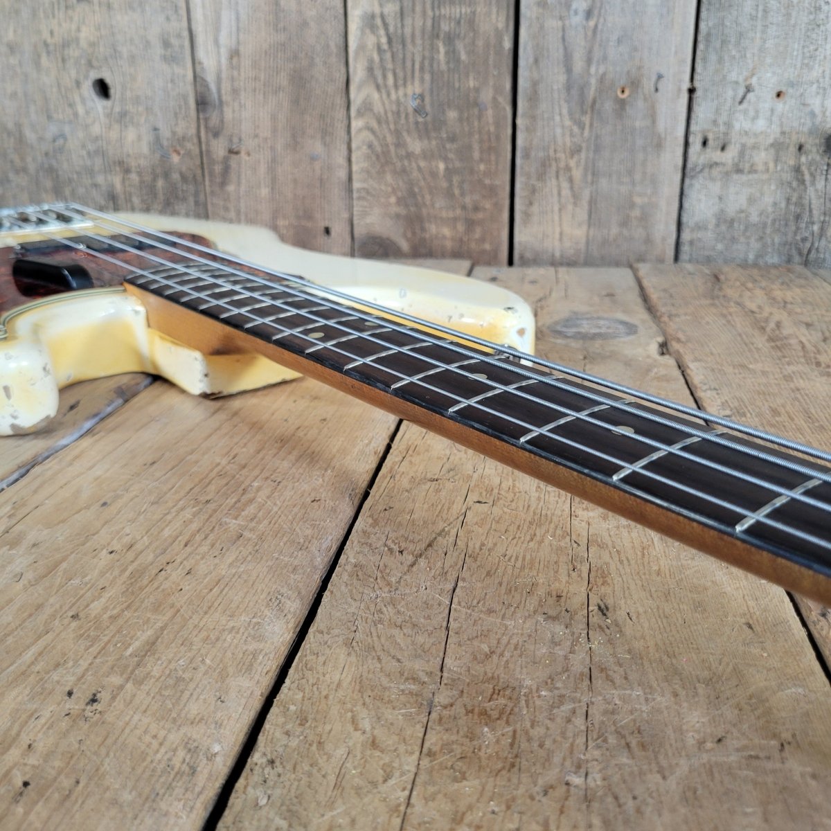 Fender 1964 Precision Bass Olympic White Very Good Pre - CBS - Mahar's Vintage Guitars