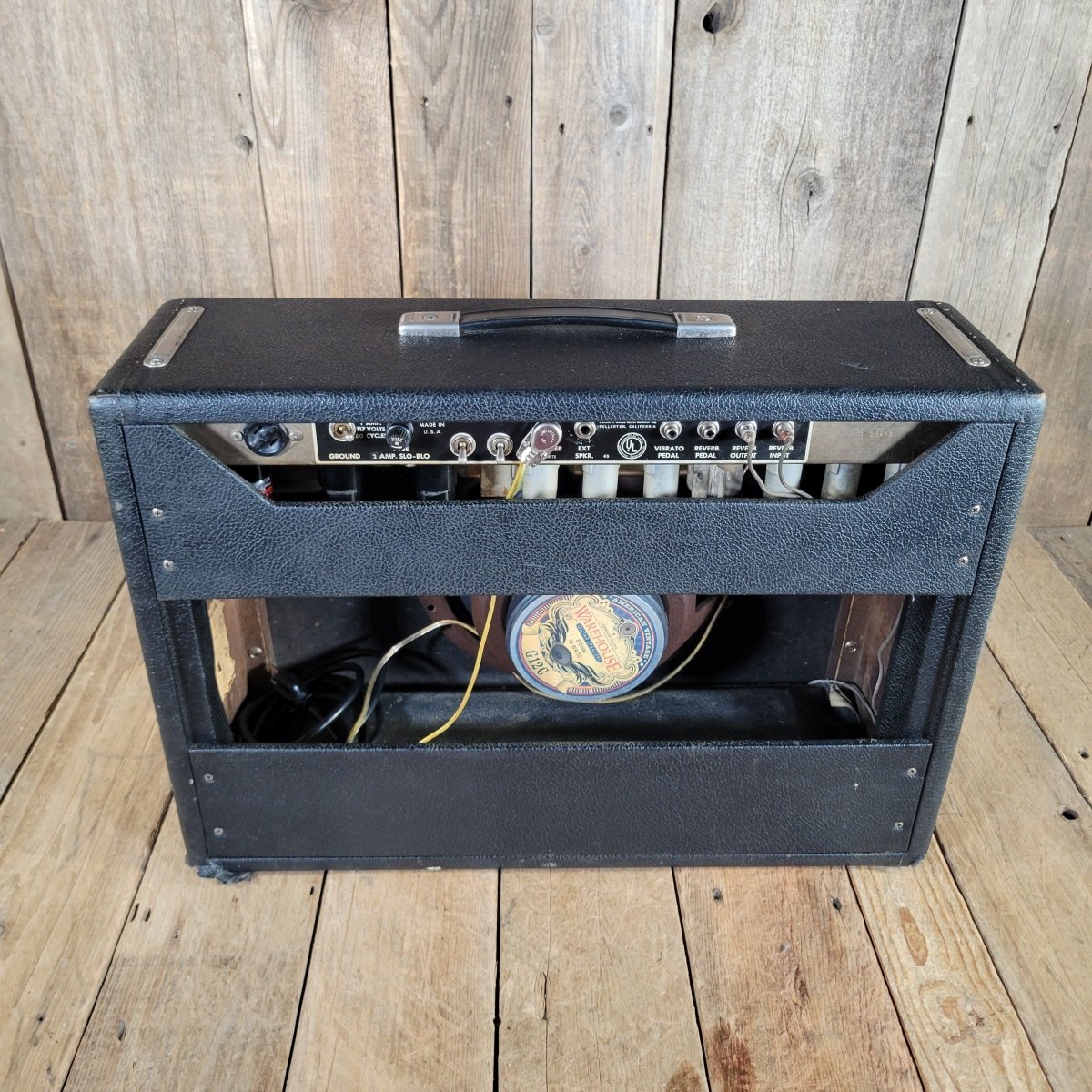 Fender 65 Deluxe Reverb Tube Guitar Combo Amplifier 230V
