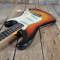 Fender 1965 Stratocaster Sunburst Non-Orig Hard Case, Very Good - Mahar's Vintage Guitars