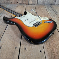 Fender 1965 Stratocaster Sunburst Non-Orig Hard Case, Very Good - Mahar's Vintage Guitars
