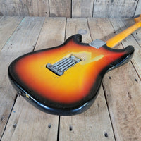 Fender 1965 Stratocaster Sunburst Non-Orig Hard Case, Very Good - Mahar's Vintage Guitars