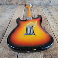 Fender 1965 Stratocaster Sunburst Non-Orig Hard Case, Very Good - Mahar's Vintage Guitars