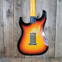 Fender 1965 Stratocaster Sunburst Non-Orig Hard Case, Very Good - Mahar's Vintage Guitars