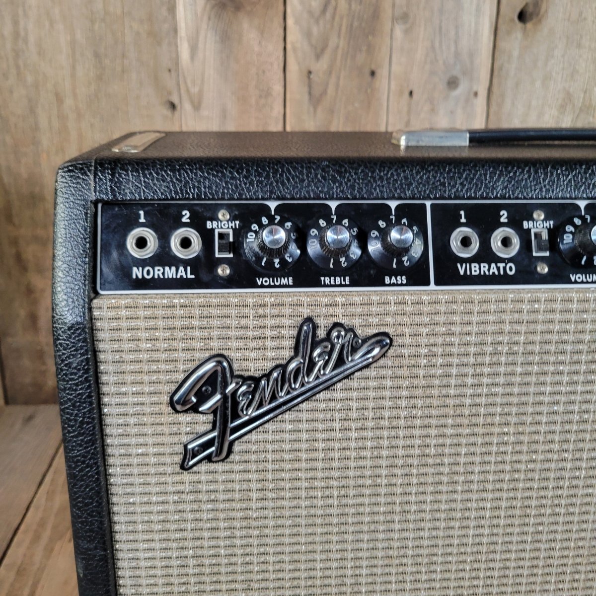 Fender 1965 Vibrolux Reverb AA864 W/ Footswitch & Cover Excellent - Mahar's Vintage Guitars