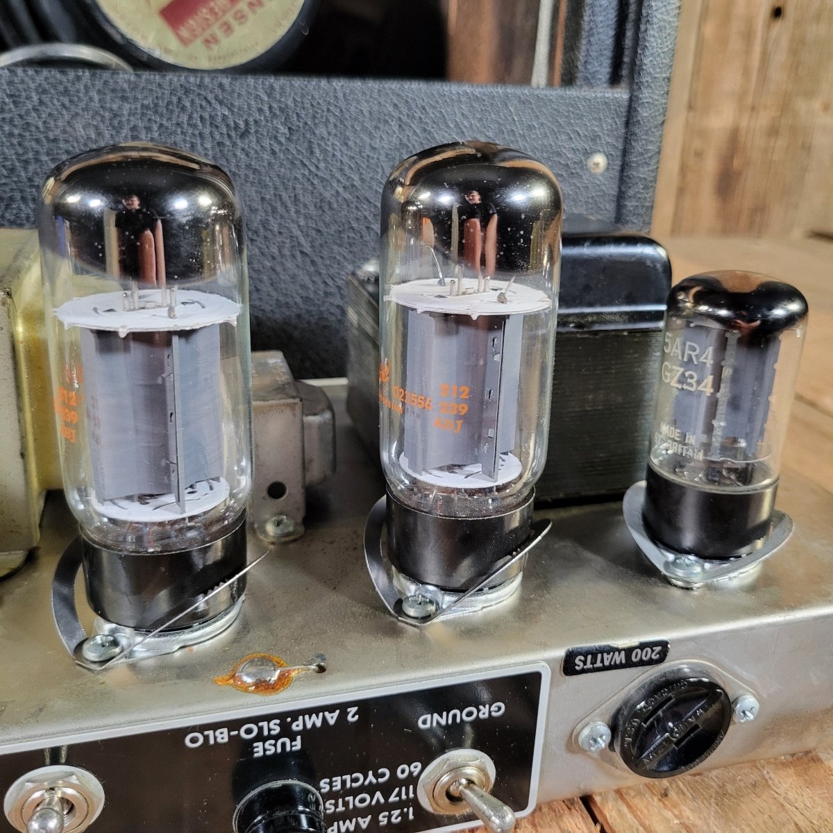 Fender 1965 Vibrolux Reverb AA864 W/ Footswitch & Cover Excellent - Mahar's Vintage Guitars