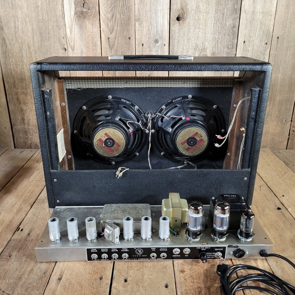 Fender 1965 Vibrolux Reverb AA864 W/ Footswitch & Cover Excellent - Mahar's Vintage Guitars