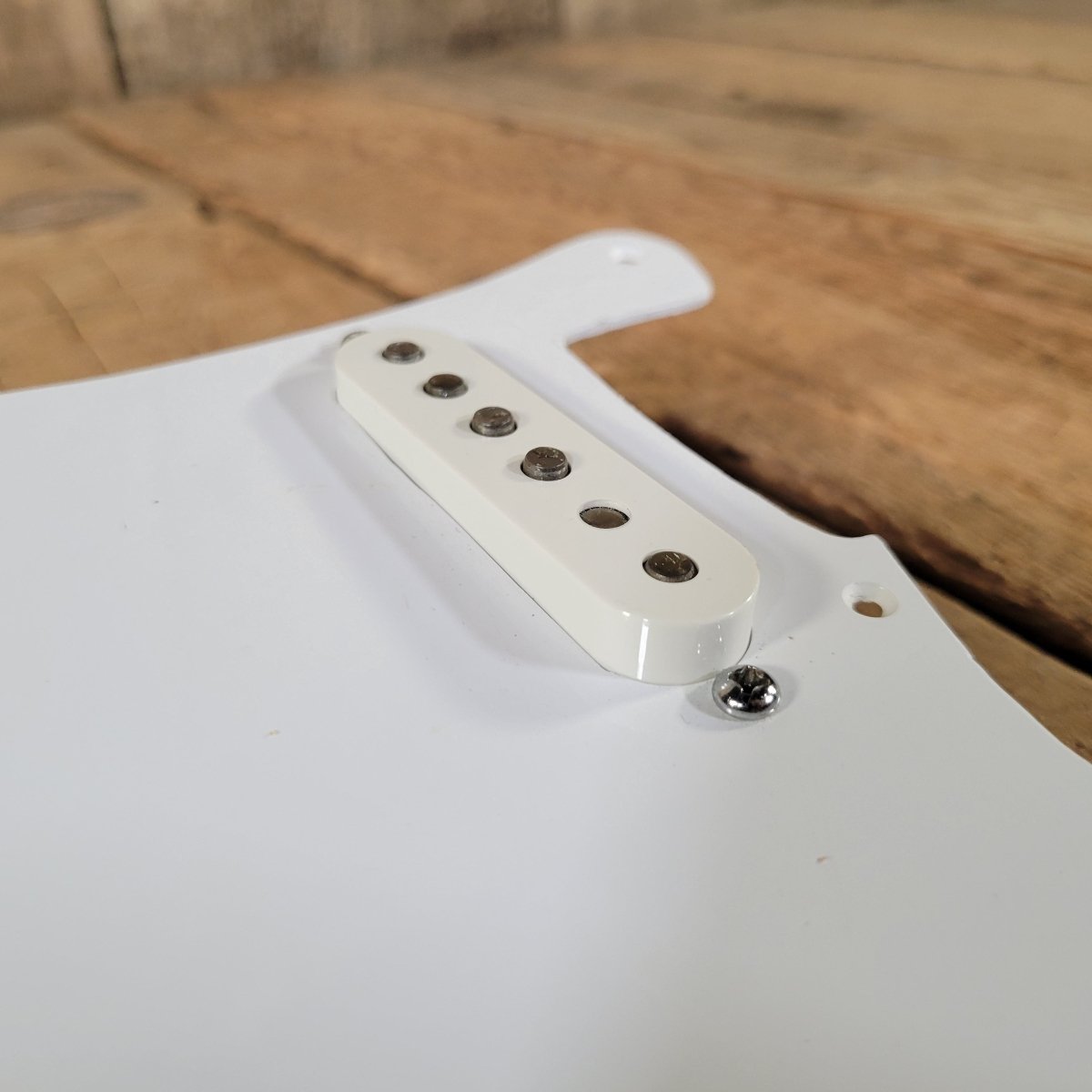 Fender 1997 Strat Loaded Pickguard White Reissue Cloth Pickup - Mahar's Vintage Guitars