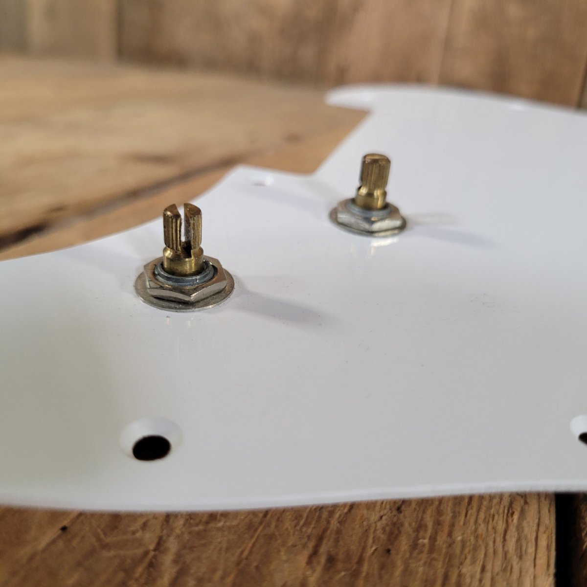 Fender 1997 Strat Loaded Pickguard White Reissue Cloth Pickup - Mahar's Vintage Guitars