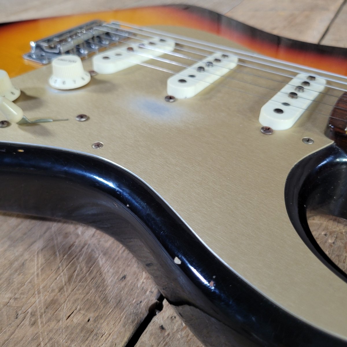 Fender 2016 50s Strat LTD Journeyman Relic RW Neck Sunburst Near Mint - Mahar's Vintage Guitars