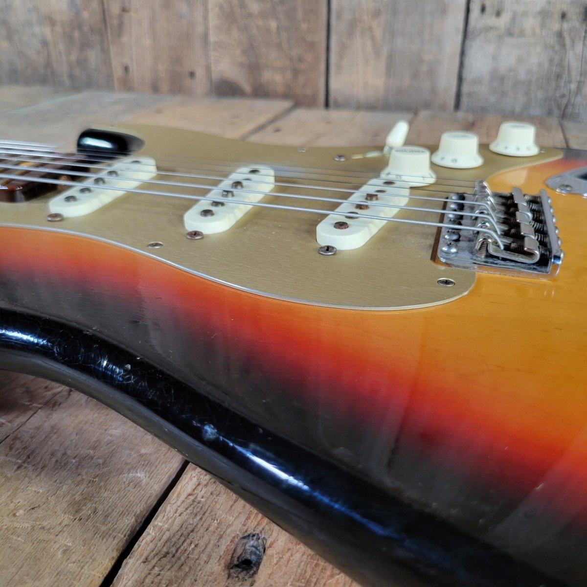 Fender 2016 50s Strat LTD Journeyman Relic RW Neck Sunburst Near Mint - Mahar's Vintage Guitars