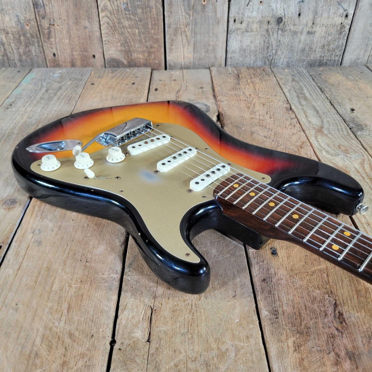 Fender 2016 50s Strat LTD Journeyman Relic RW Neck Sunburst Near Mint - Mahar's Vintage Guitars