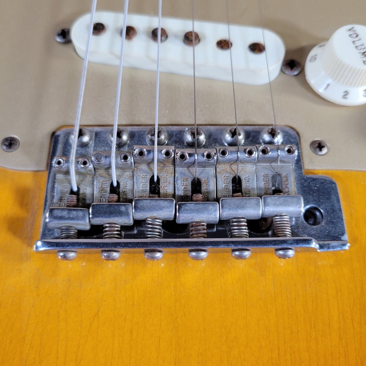 Fender 2016 50s Strat LTD Journeyman Relic RW Neck Sunburst Near Mint - Mahar's Vintage Guitars