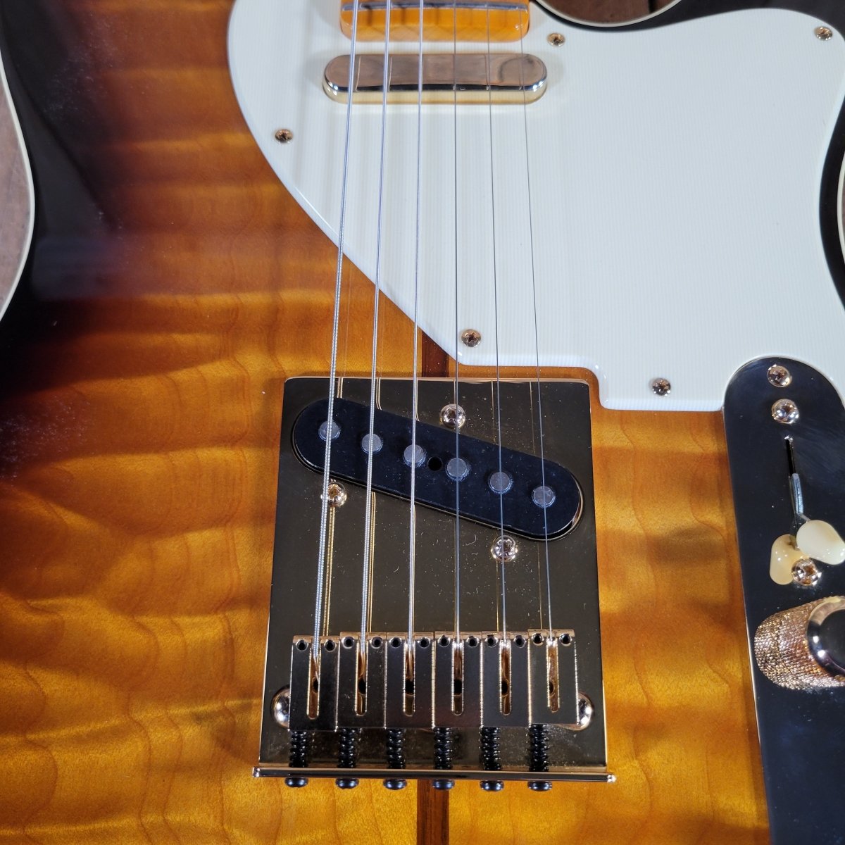 Fender 2017 Merle Haggard Tuff Dog Telecaster Sunburst Near Mint - Mahar's Vintage Guitars