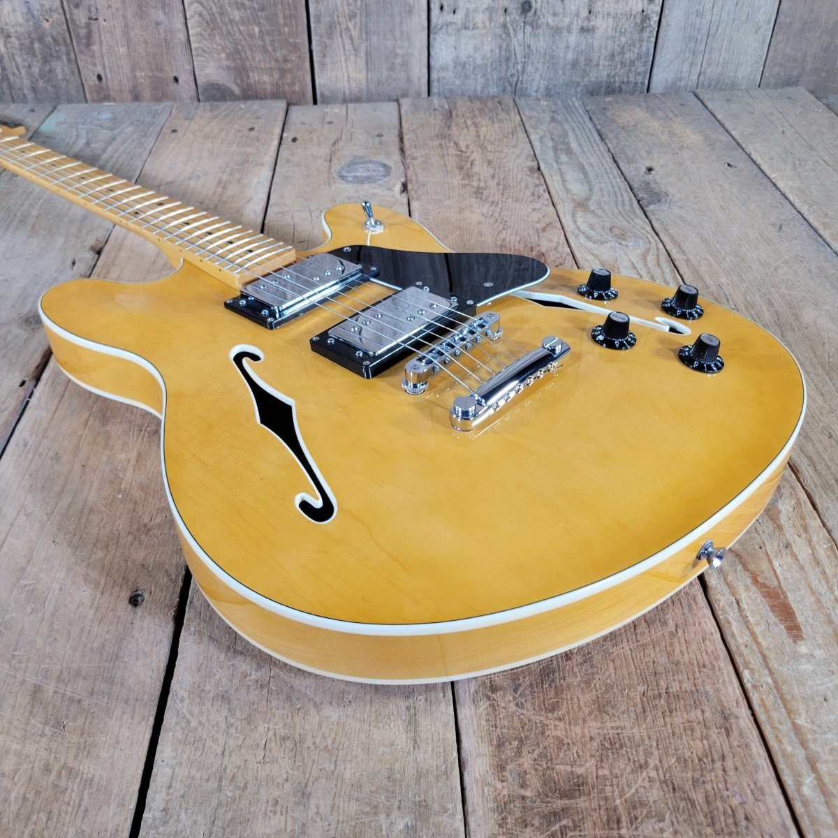 Fender 2017 Starcaster Mint Condition - Mahar's Vintage Guitars