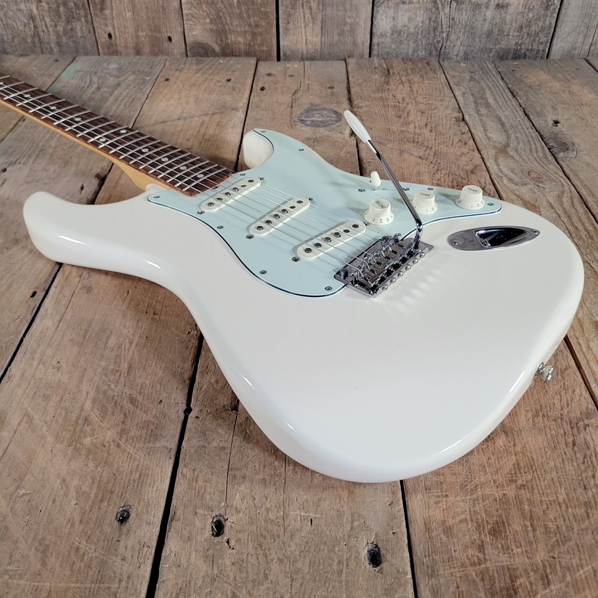 Fender 2020 Vintera 60s Mod Stratocaster Olympic White Excellent - Mahar's Vintage Guitars