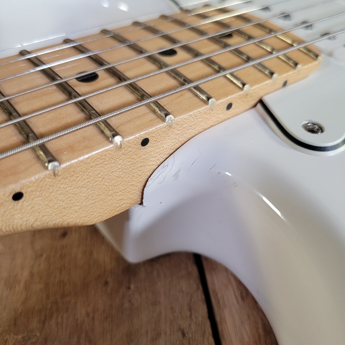 Fender 2022 Player Stratocaster MIM Olympic White w/ Gig Bag, Excellent - Mahar's Vintage Guitars