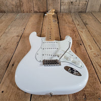 Fender 2022 Player Stratocaster MIM Olympic White w/ Gig Bag, Excellent - Mahar's Vintage Guitars