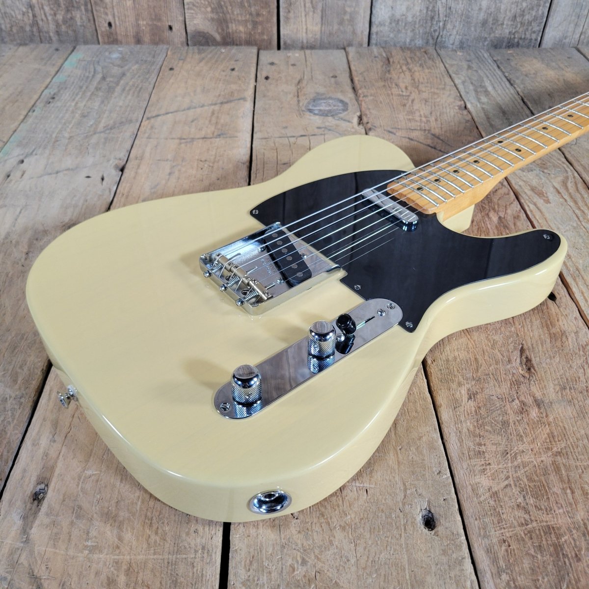 Fender 2024 Vintera II 50s Nocaster Blackguard Blonde Near Mint - Mahar's Vintage Guitars