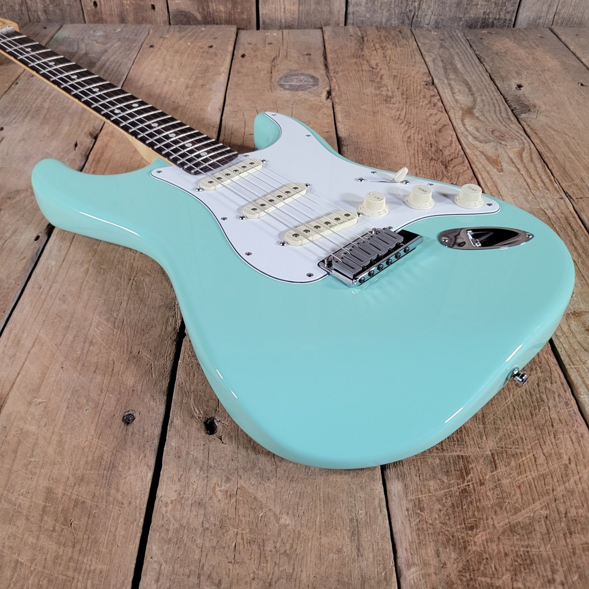 Fender 2025 Jeff Beck Stratocaster Surf Green Rosewood Fretboard, Mint - Mahar's Vintage Guitars