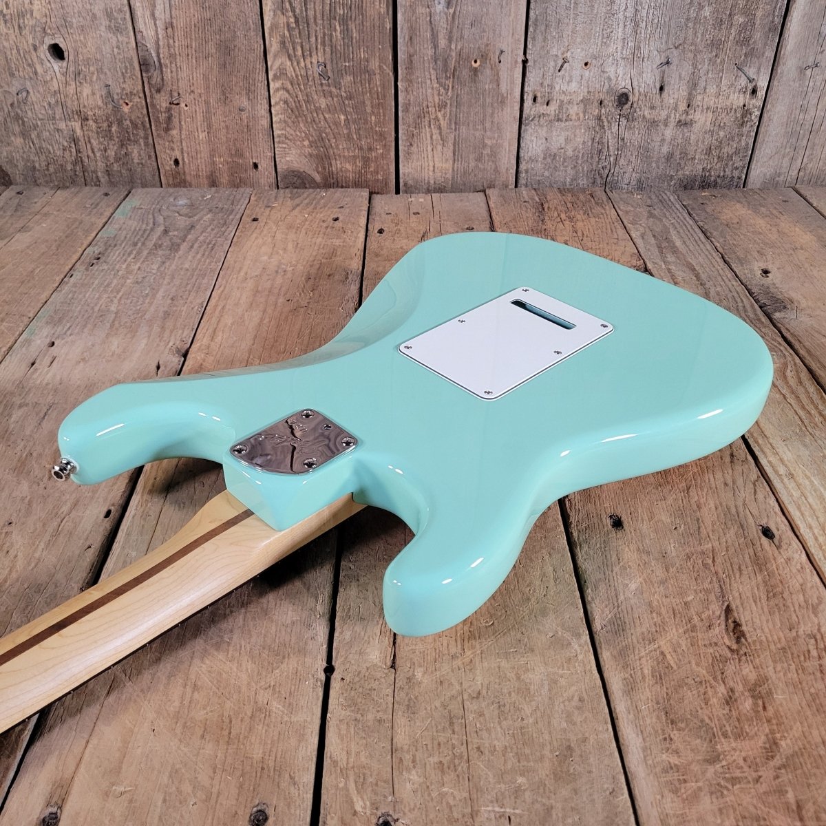 Fender 2025 Jeff Beck Stratocaster Surf Green Rosewood Fretboard, Mint - Mahar's Vintage Guitars