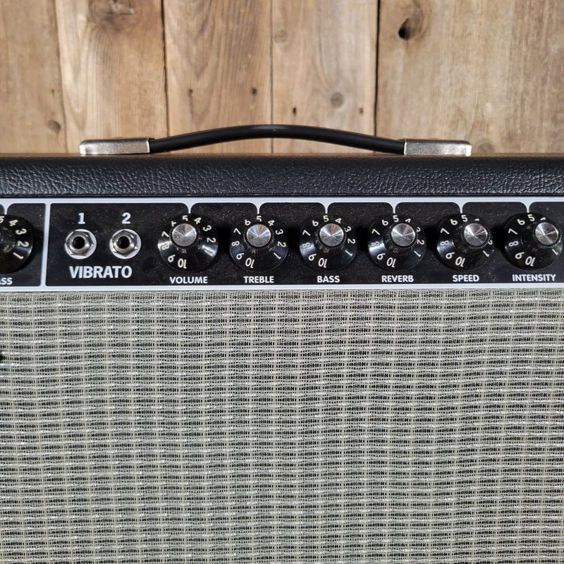 Fender ’65 Deluxe Reverb Reissue 2021 – Black Panel, Near Mint with Cover - Mahar's Vintage Guitars