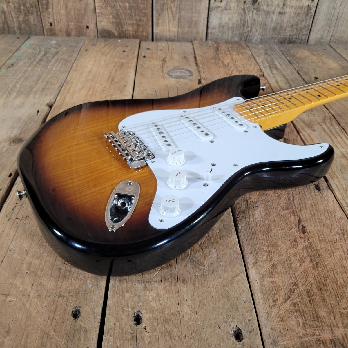 Fender 70th Anniversary American Vintage II '54 Stratocaster 2024 - Mahar's Vintage Guitars