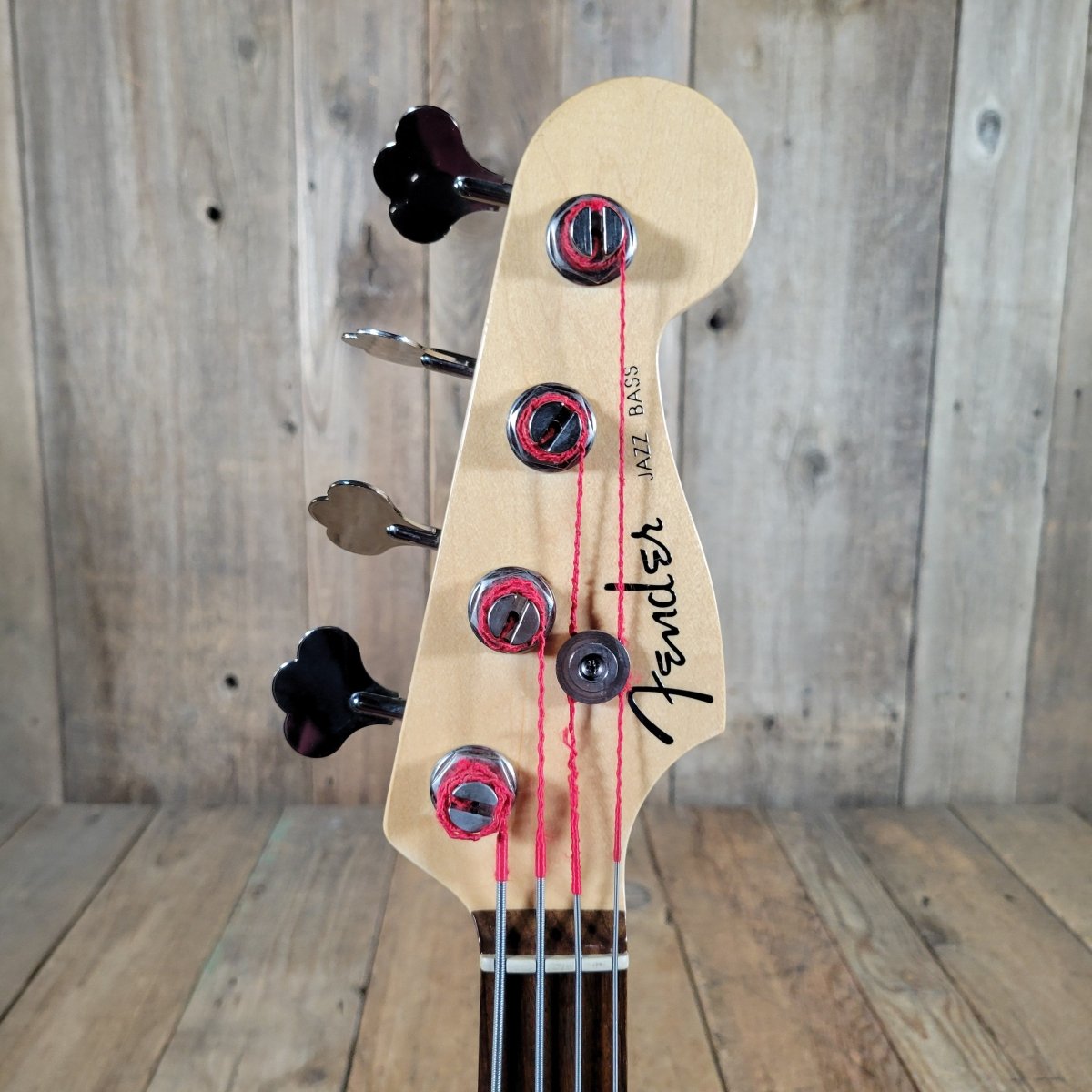 Fender American Deluxe Jazz Bass 2006 with Original Case and Paperwork - MINT - Mahar's Vintage Guitars