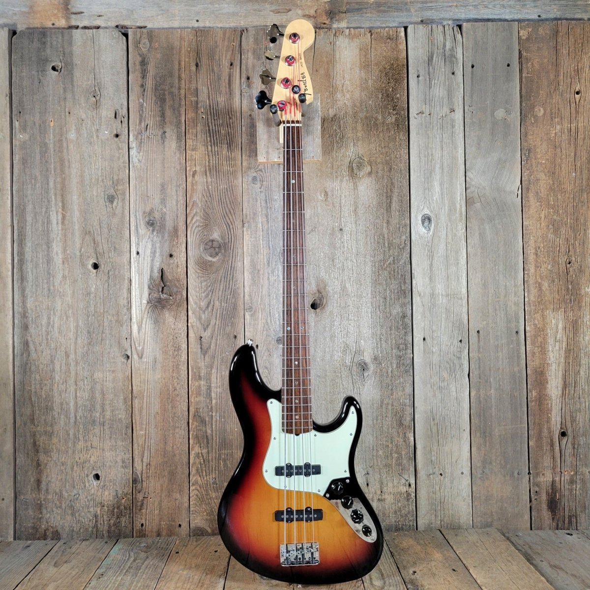 Fender American Deluxe Jazz Bass 2006 with Original Case and Paperwork - MINT - Mahar's Vintage Guitars