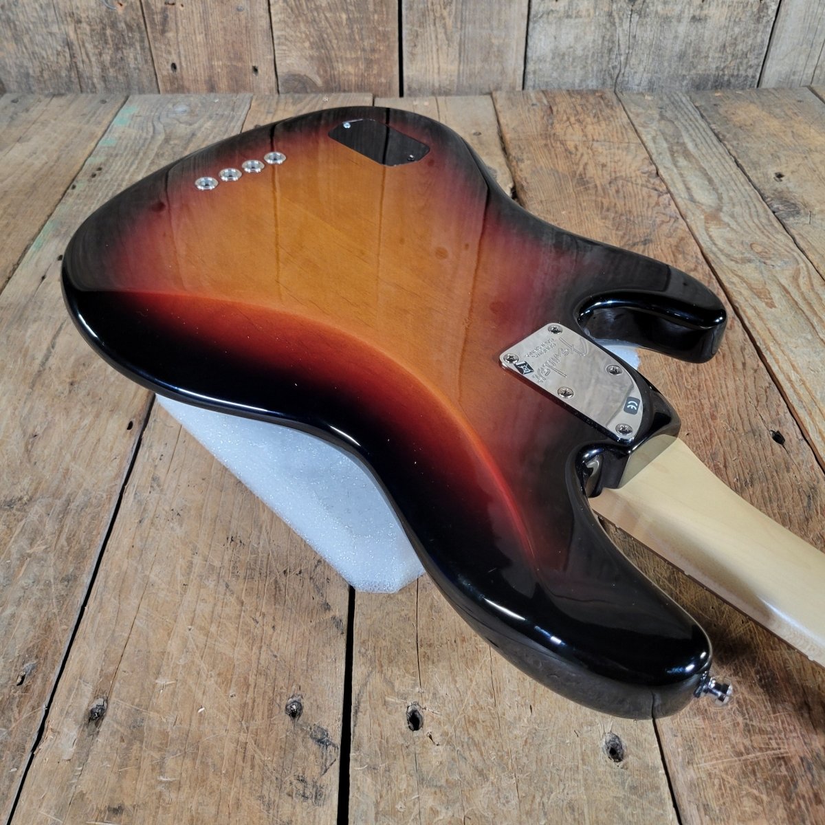 Fender American Deluxe Jazz Bass 2006 with Original Case and Paperwork - MINT - Mahar's Vintage Guitars