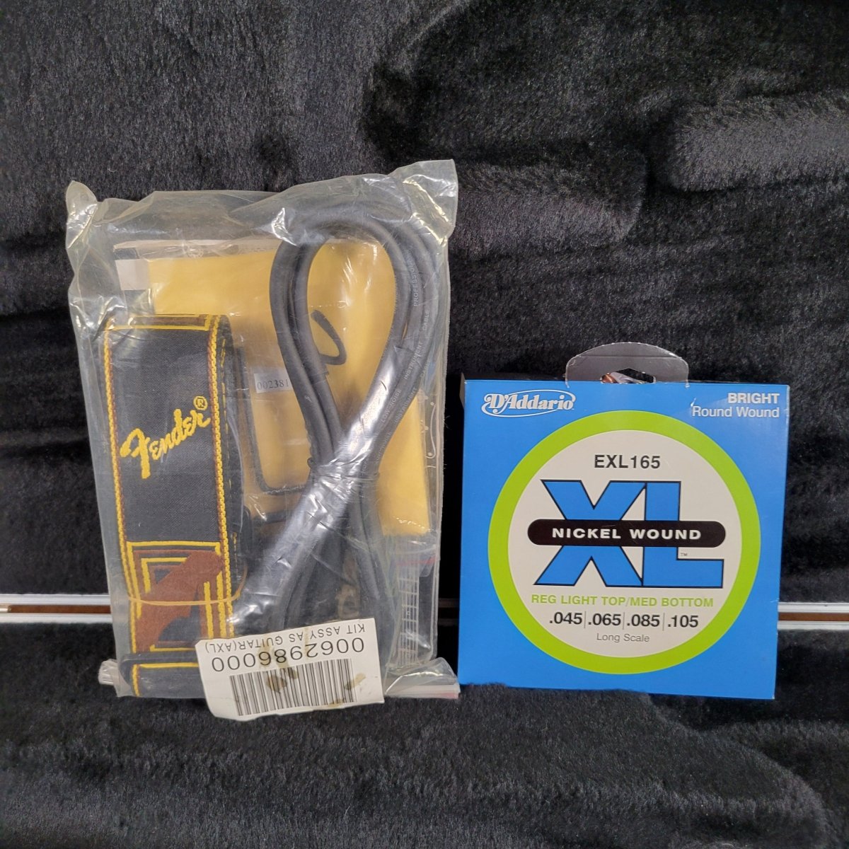 Fender American Deluxe Jazz Bass 2006 with Original Case and Paperwork - MINT - Mahar's Vintage Guitars