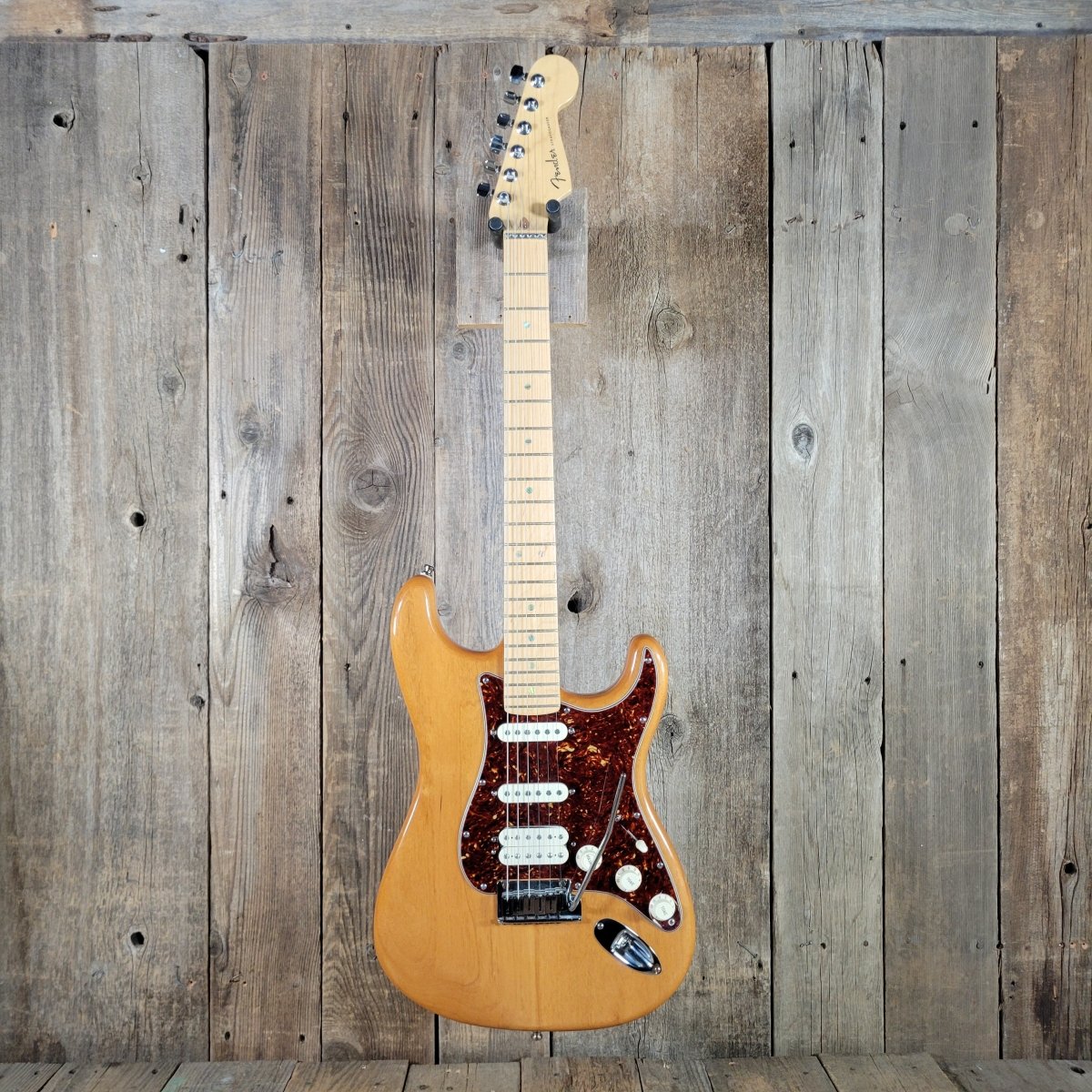 Fender American Deluxe Stratocaster HSS 2004 50th Anniversary Amber - Mahar's Vintage Guitars