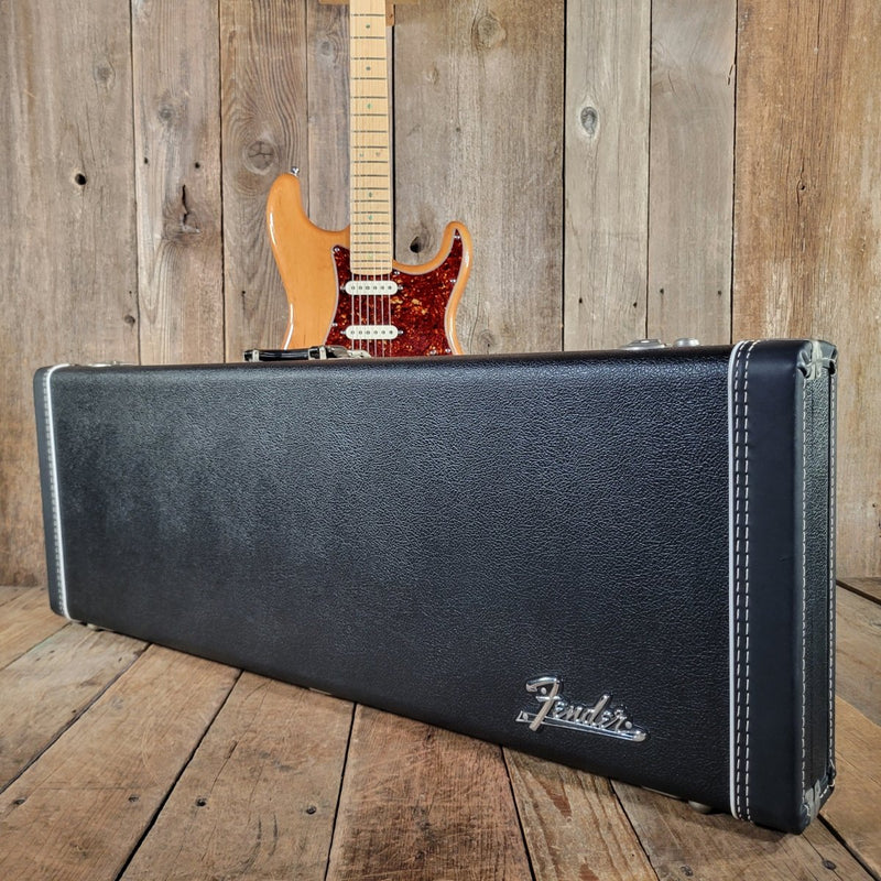 Fender American Deluxe Stratocaster HSS 2004 50th Anniversary Amber - Mahar's Vintage Guitars