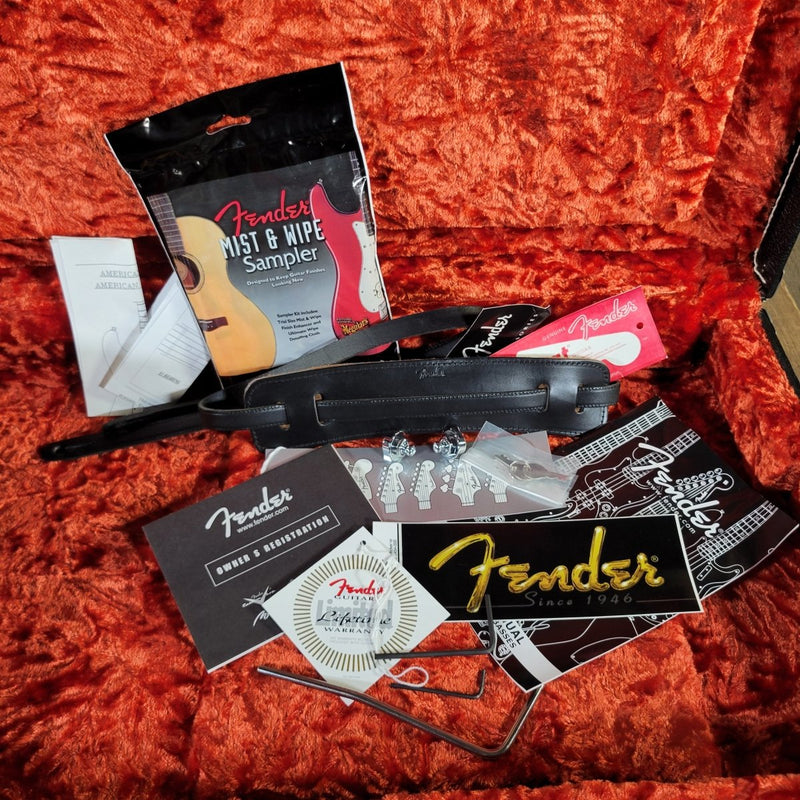 Fender American Deluxe Stratocaster HSS 2004 50th Anniversary Amber - Mahar's Vintage Guitars