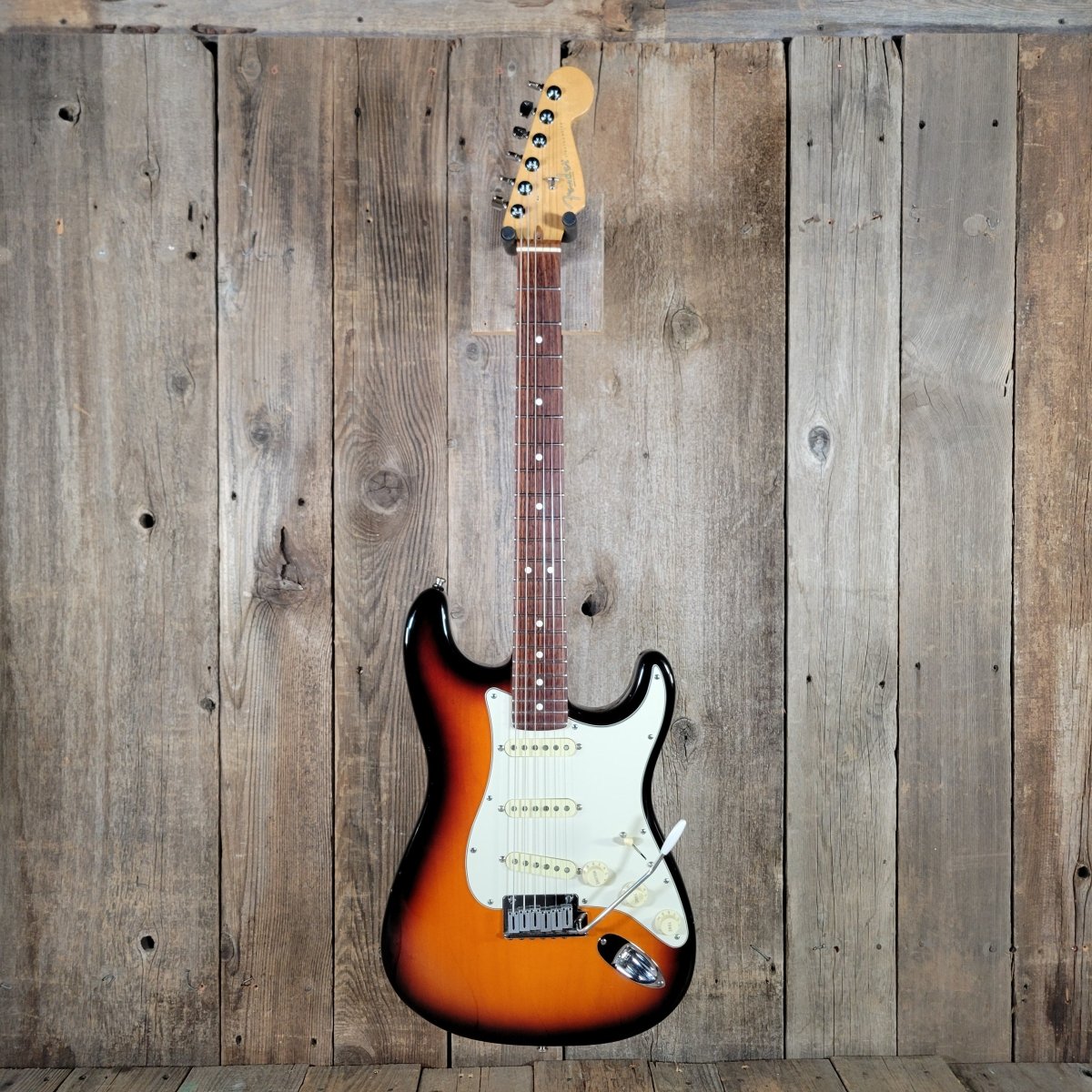 Fender American Standard Stratocaster 1995 – Upgraded with 60s Reissue Pickups & Case - Mahar's Vintage Guitars
