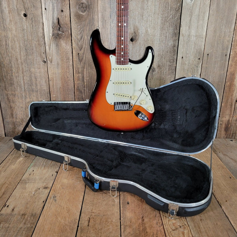 Fender American Standard Stratocaster 1995 – Upgraded with 60s Reissue Pickups & Case - Mahar's Vintage Guitars