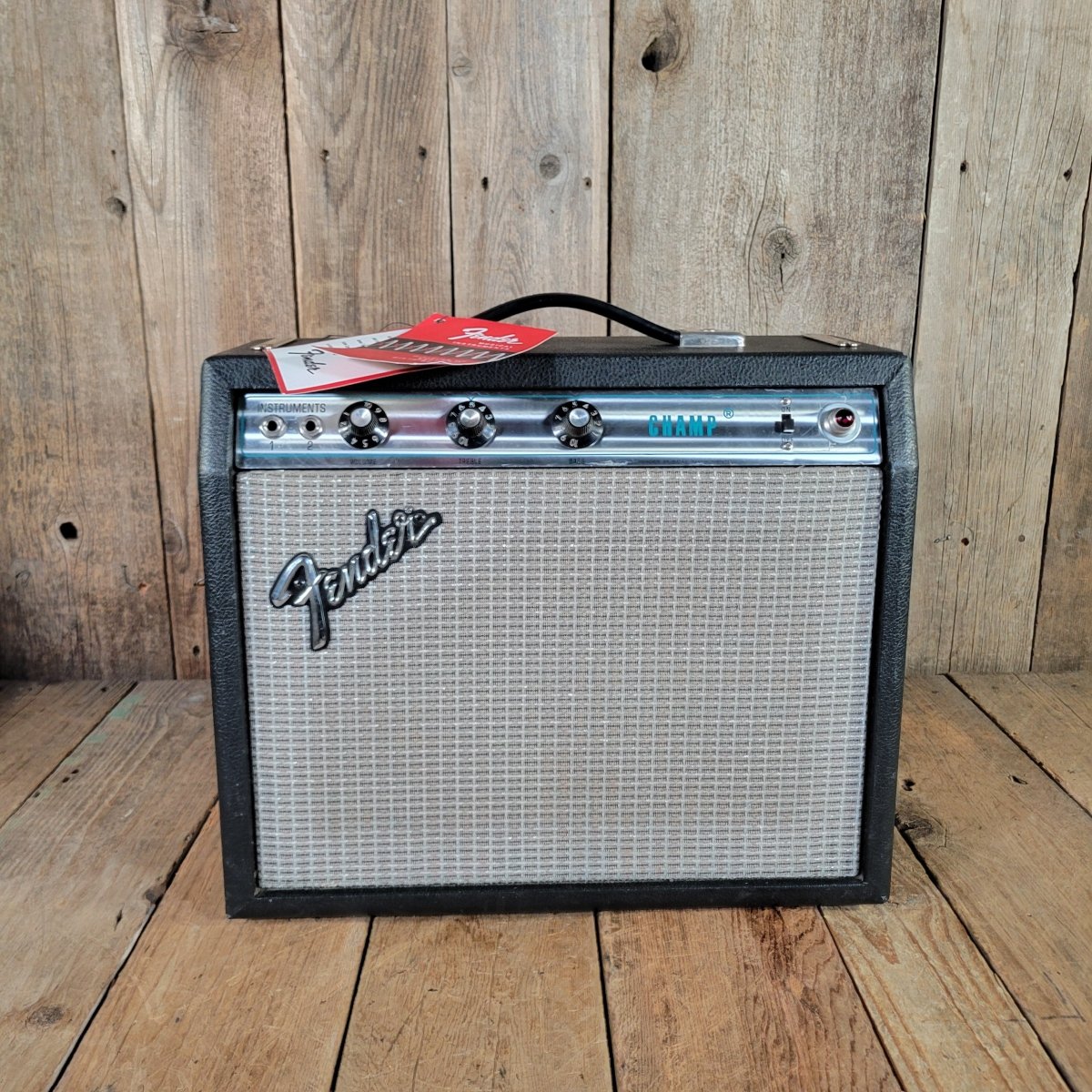 Fender Champ Amp 1976 Converted to Vibro Champ 2016 - Mahar's Vintage Guitars