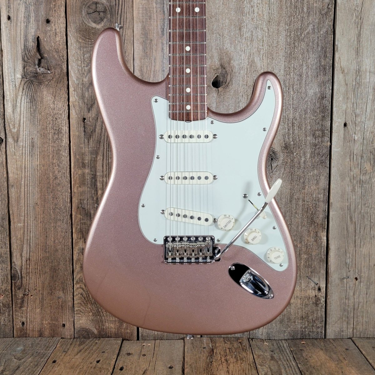 Fender Classic Series 60’s Stratocaster MIM 1999 – Burgundy Mist, TKL Tweed Hard Case, - Mahar's Vintage Guitars