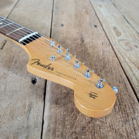 Fender Classic Series 60’s Stratocaster MIM 1999 – Burgundy Mist, TKL Tweed Hard Case, - Mahar's Vintage Guitars