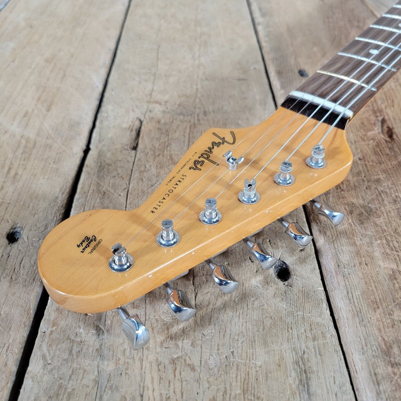 Fender Classic Series 60’s Stratocaster MIM 1999 – Burgundy Mist, TKL Tweed Hard Case, - Mahar's Vintage Guitars