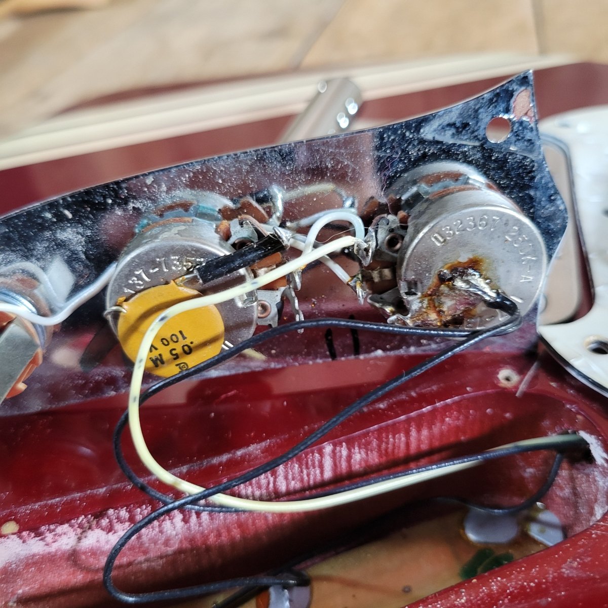 Fender Competition Mustang Red 1974 w/ Original Case - Mahar's Vintage Guitars