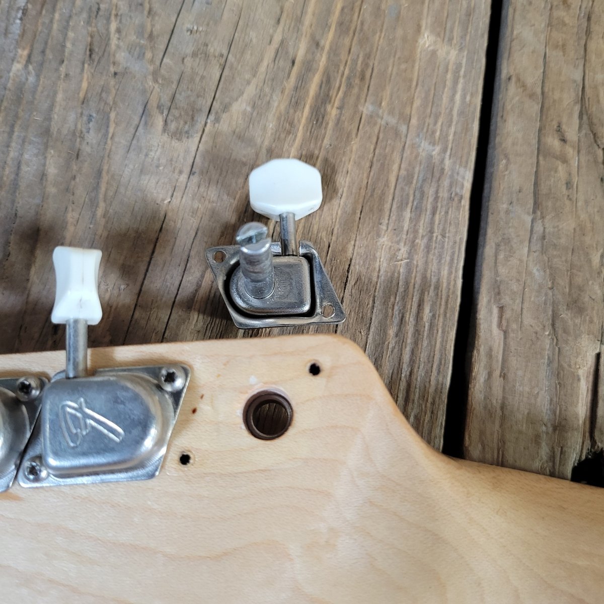 Fender Competition Mustang Red 1974 w/ Original Case - Mahar's Vintage Guitars