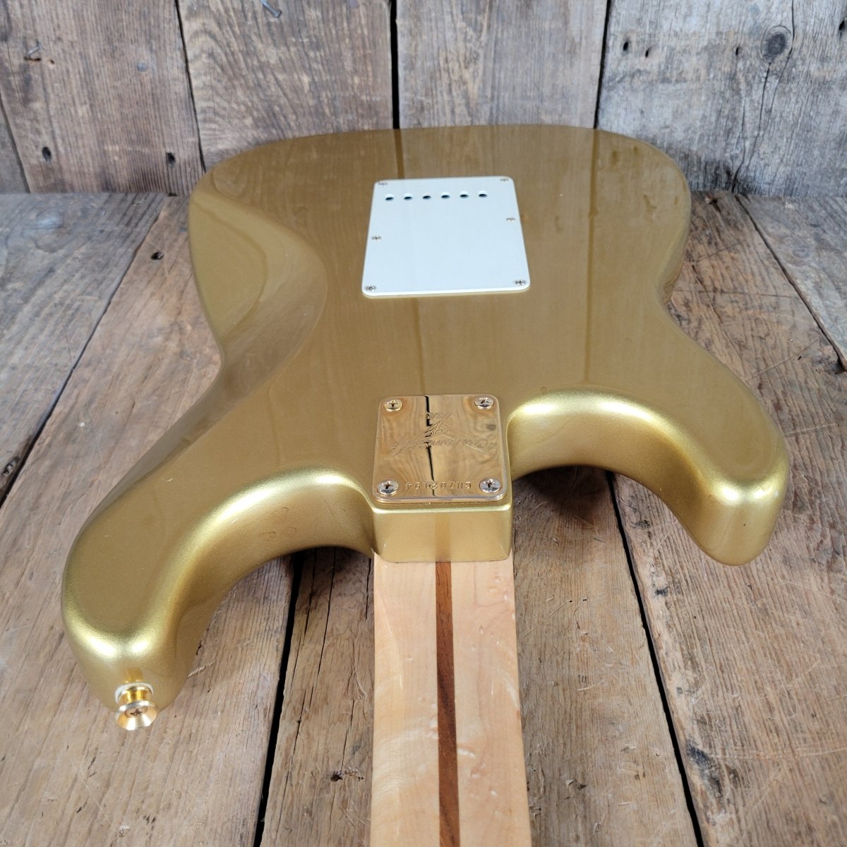 Fender Custom Shop '54 Strat 1998 Aztec Gold — Gold Hardware - Mahar's Vintage Guitars