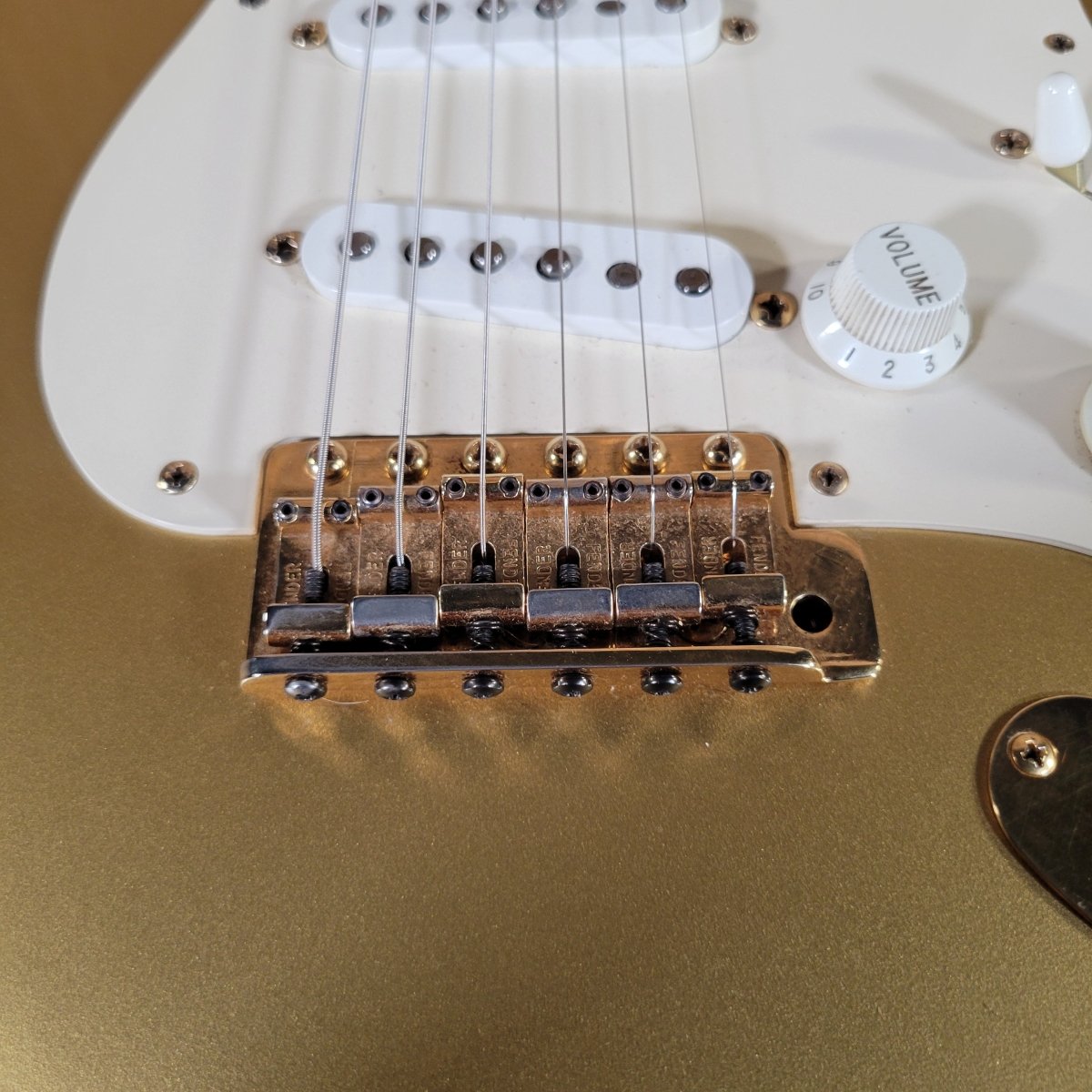 Fender Custom Shop '54 Strat 1998 Aztec Gold — Gold Hardware - Mahar's Vintage Guitars