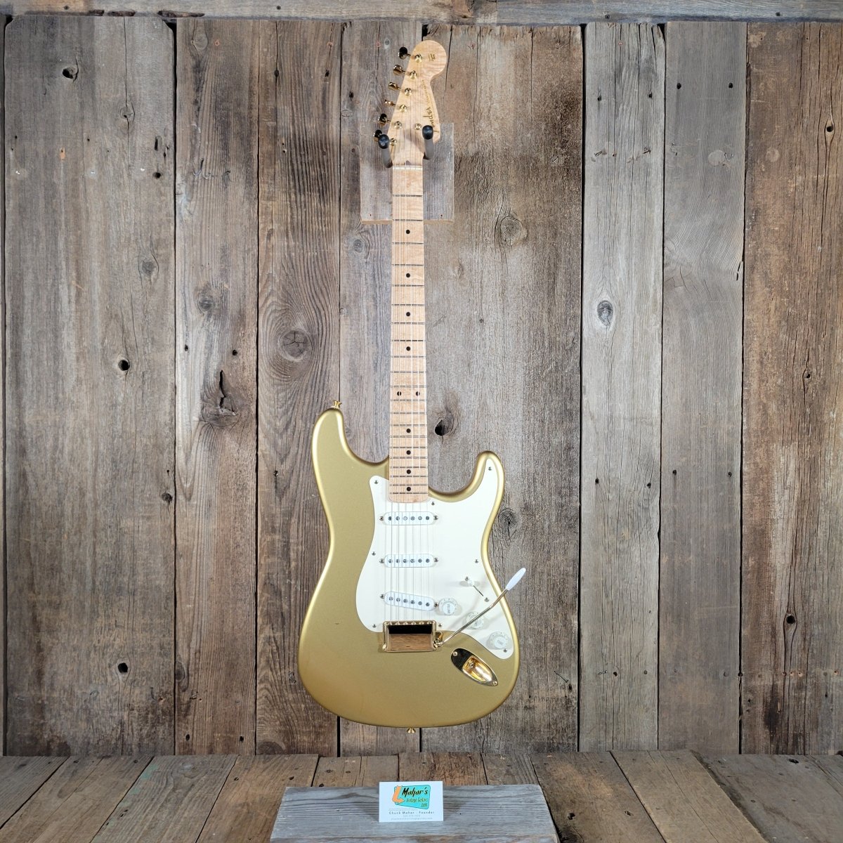 Fender Custom Shop '54 Strat 1998 Aztec Gold — Gold Hardware - Mahar's Vintage Guitars