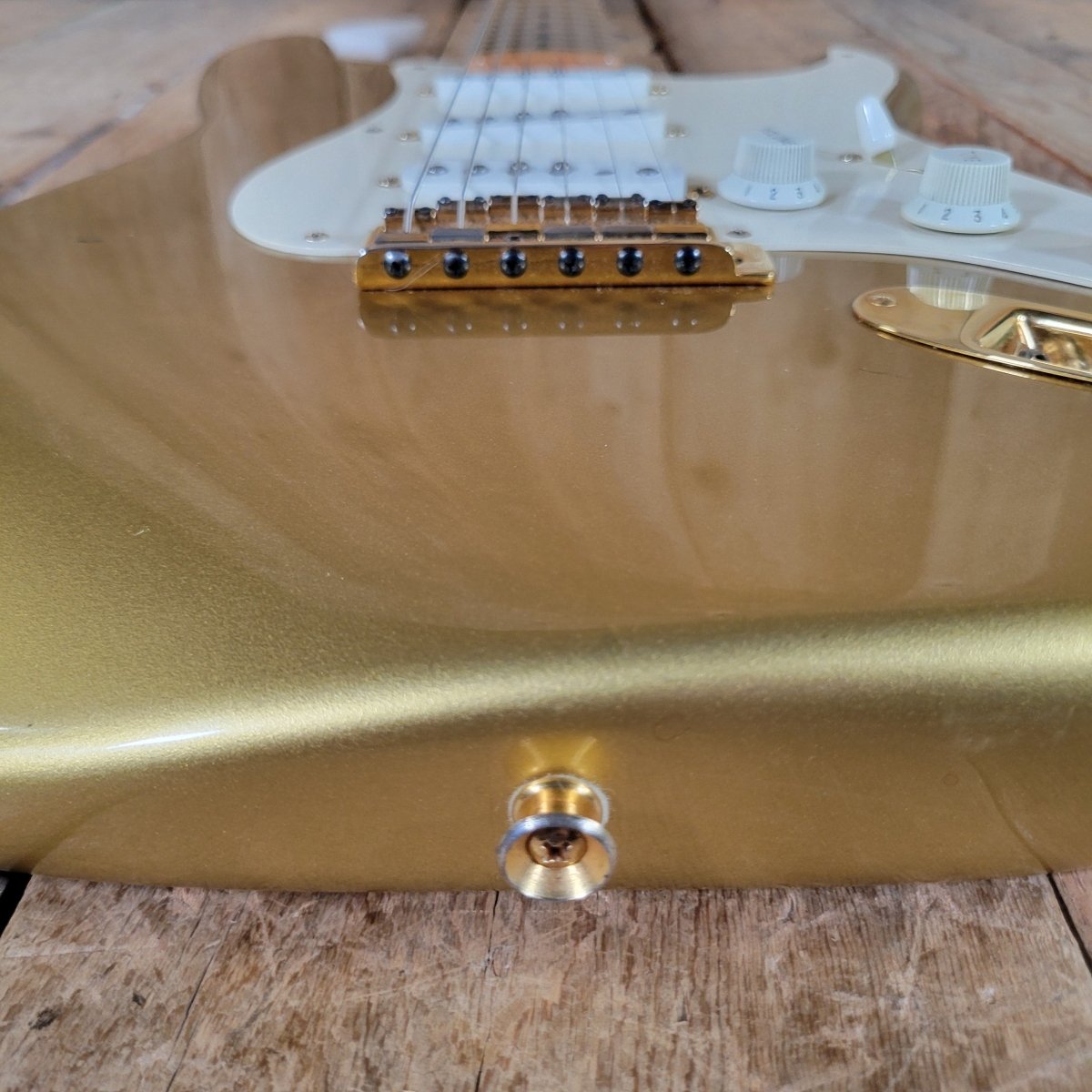 Fender Custom Shop '54 Strat 1998 Aztec Gold — Gold Hardware - Mahar's Vintage Guitars