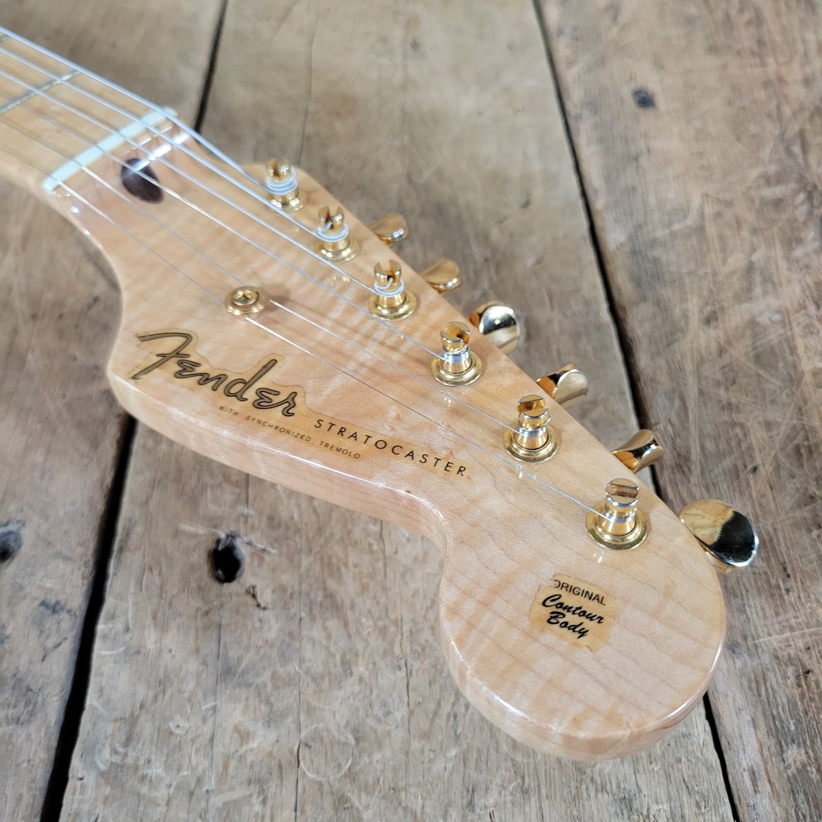 Fender Custom Shop '54 Strat 1998 Aztec Gold — Gold Hardware - Mahar's Vintage Guitars