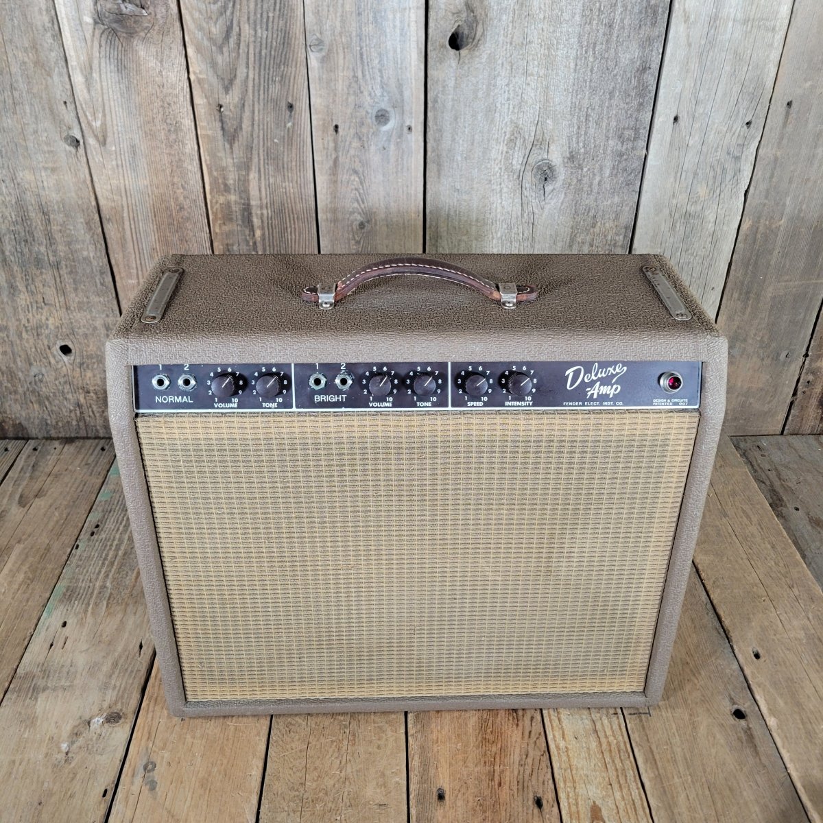 Fender Deluxe 1962 – Brown Tolex Tube Combo Amp, Near Mint, Original Oxford Speaker - Mahar's Vintage Guitars