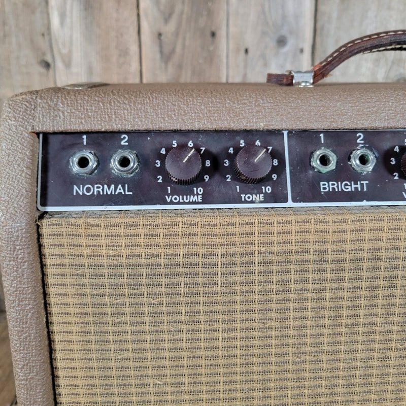 Fender Deluxe 1962 – Brown Tolex Tube Combo Amp, Near Mint, Original Oxford Speaker - Mahar's Vintage Guitars
